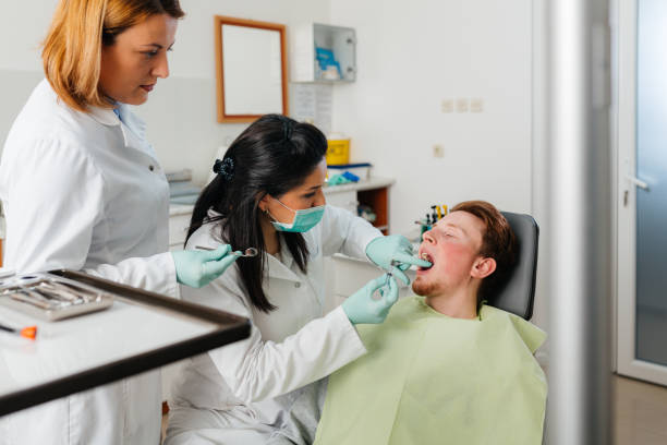 Best Emergency Dentist for Knocked-Out Tooth in Willimantic, CT
